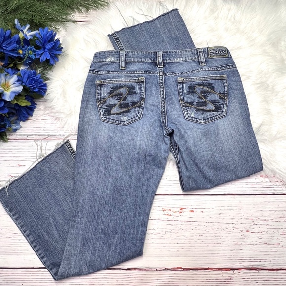 👖|•SILVER JEANS•| Tuesday Boot Cut Raw Hem Jeans Size 32x30👖 - Picture 2 of 12